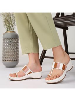 Kenneth Cole - Women Comfortable Thong Pu White Wedges