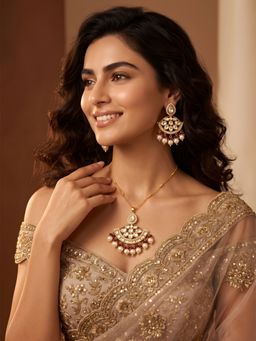 ADIVA - Gold-Plated Pink Kundan Pearl Pendant Necklace and Drop Earrings Jewellery Set