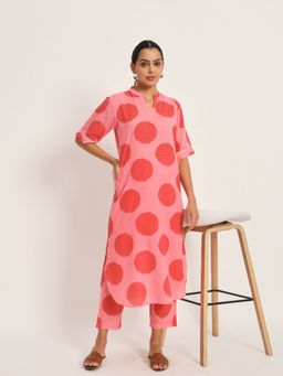 Fabnest - Cotton Blend Polka Dot Kurta with Pant (Set of 2)