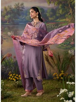 Lakshita - Women's Lavender Mandarin Neck Embroidered Kurta with Pant and Dupatta