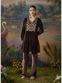 Lakshita - Women's Brown V-Neck Embroidered Kurta with Pant