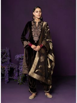 Lakshita - Women's Brown Mandarin Neck Embroidered Kurta with Pant and Dupatta