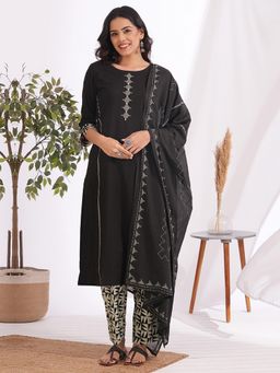Kami Kubi - Womens Black Cotton Thread Work Kurta with Pant and Dupatta
