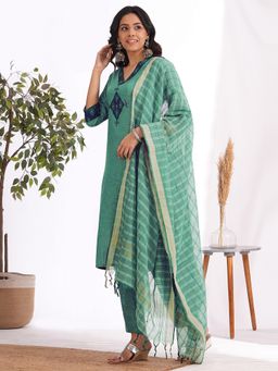 Kami Kubi - Women's Green Cotton Mirror Work Kurta with Pant and Dupatta