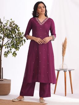 Kami Kubi - Women's Magenta Art Silk Embroidered Kurta with Palazzo