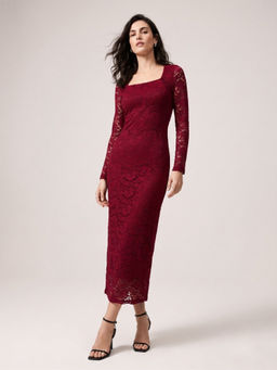 Outzidr - Maroon Square Neck Fitted Lace Dress