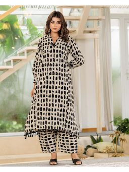 Gahan - Womens Cotton Fabric Beige Shirt Collar Neck Calf Length Kurta with Pant