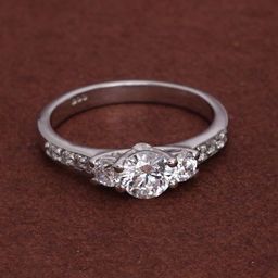 Palmonas - 925 Sterling Silver Scarlet 3 Stone Spark 925 Silver Ring