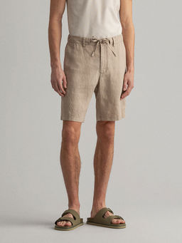 GANT - Men Beige Solid Regular Shorts