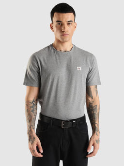 Calvin Klein - Men Grey Solid T-Shirt