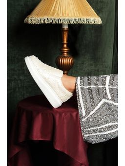 Anaar - Off White Ganache Classic Sneakers