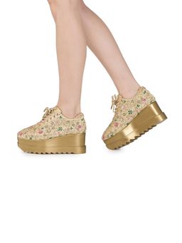 Anaar - Gold Rosette Royale Wedge Sneakers