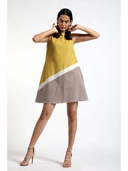 MADDER MUCH - Tia - Short Sweet Dress