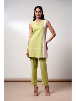 MADDER MUCH - Cotton Green V-Neck Solid/Plain Tunic With Pant Co-Ord's