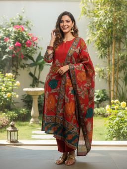 FASHOR - Floral Kalamkari Printed Sequin Embellished Straight Kurta With Pant & Dupatta