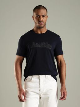 Tommy Hilfiger - Men Blue Embroidered Regular Fit Cotton T-shirt