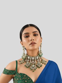 Auraa Trends - Regal Kundan White Choker Necklace With Earrings