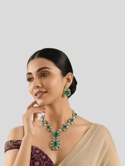 Auraa Trends - Emerald Green Kundan Necklace With Earrings