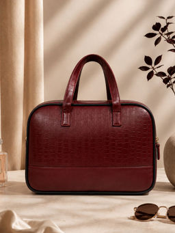 Yelloe - Maroon Textured Duffle Bag