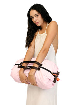 HIE - Burrito Duffel Baby Pink