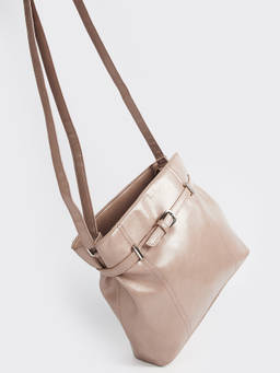 max - Women Solid Sling Bag with Strap