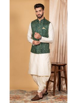 KISAH - Men Green Kurta Jacket Set (Set of 3)