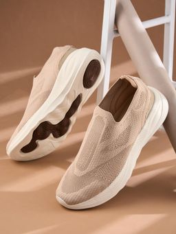 Campus - Jetra Men Beige Walking Shoes