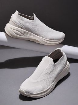 Campus - Jetra Men Off White Walking Shoes