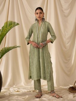 STADO - Women Printed Green Kurta with Pant