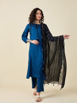 STADO - Women Embroidered Teal Kurta with Pant and Dupatta