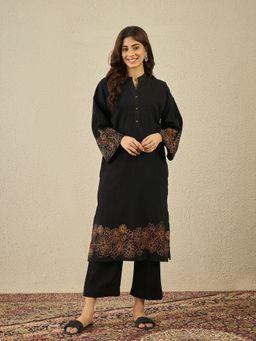 STADO - Women Floral Black Kurta with Pant