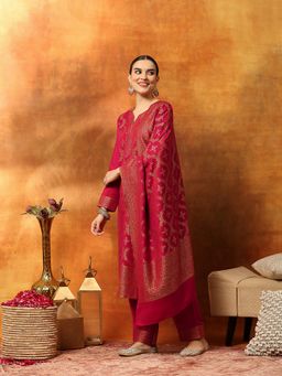 Nayam by lakshita - Pink Floral Printed Wool Blend Kurta with Pant and Dupatta