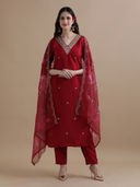 Red color option, Sold out, Currently selected