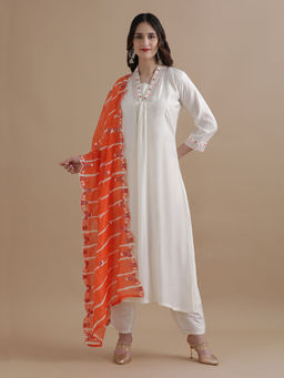 Jaipur Kurti - Off White Embroidered Chanderi Kurta with Pant and Dupatta (Set of 3)