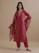 Red color option, Sold out, Currently selected