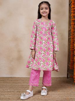 PSPeaches - Girls Pink Floral Printed Regular Kurta with Pant (Set of 2)
