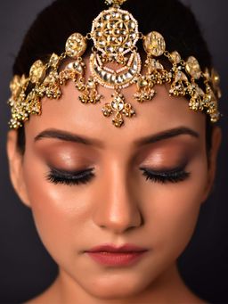 AG'S - Off White Kundan Gold Plated Mathapatti