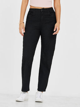 Styli - Women Black Solid High Rise Straight Fit Jeans
