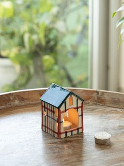 ExclusiveLane - Tudor Cottage' Ceramic Table Tea Light Candle Holder (Hand-Painted)