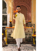 Yellow color option, Currently selected