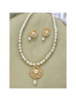 Sri Jagdamba Pearls - Sublime Pearl Jewellery Set