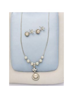 Sri Jagdamba Pearls - Enchanting Pearl Jewellery Set