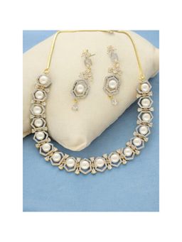 Sri Jagdamba Pearls - Majestic Pearl Jewellery Set