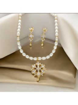 Sri Jagdamba Pearls - Meena Pearl Necklace with Pair Of Earrings