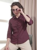 Maroon color option, Currently selected