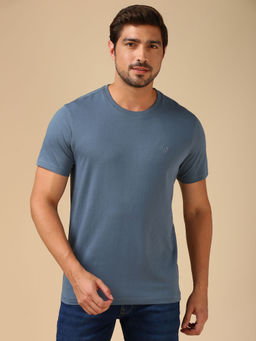 Van Heusen - Men Blue Solid Regular Fit T-Shirt