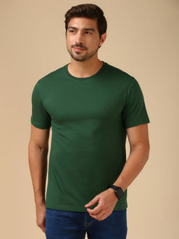 Van Heusen - Men Green Solid Regular Fit T-Shirt