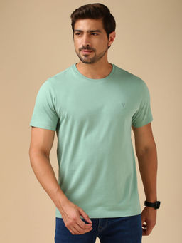 Van Heusen - Men Green Solid Regular Fit T-Shirt