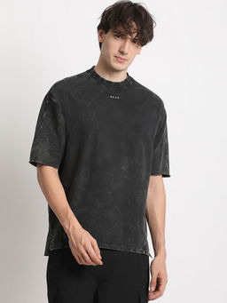 The Bear House - Men Black Solid Regular Fit T-Shirt