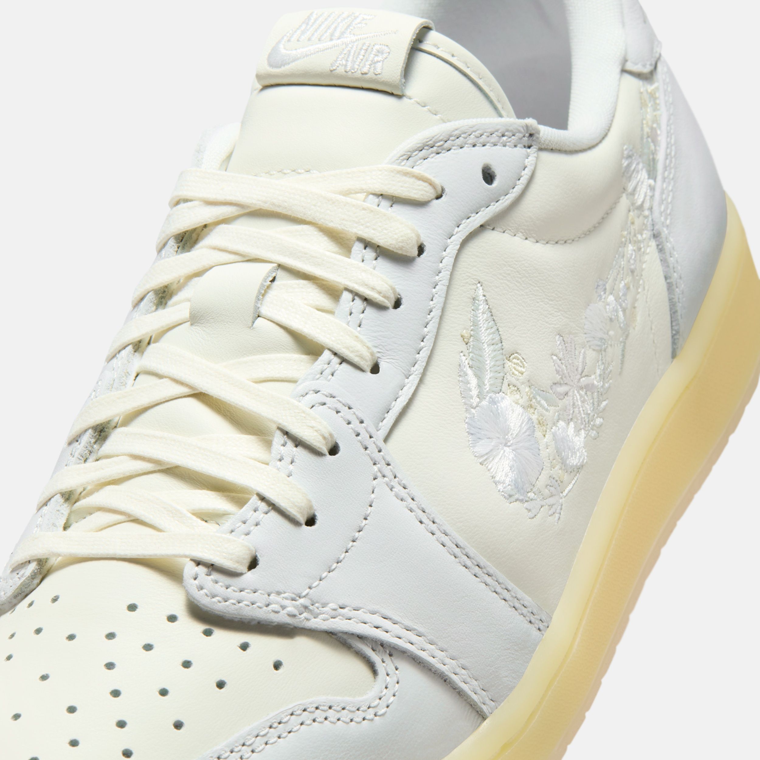 Buy AIR JORDAN 1 RETRO LOW OG Online | Nike India